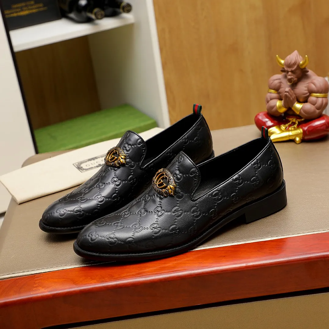 Men's men's shoes 💰400 🆘【GUCCI】Gucci ·🐑里· Hot-selling beanie shoes, top brand luxury, top quality, latest fashion beanie shoes.. The upper is made of original first-layer cowhide. (🐑leather·inner). The original stylish and stylish soft rubber wear-resistant and non-slip outsole is light and comfortable on the foot, available in black! Matching code: 39/45 (38.46. Can be customized)